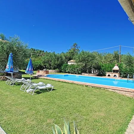 Vari Estate *