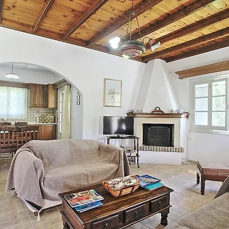 Vari Estate