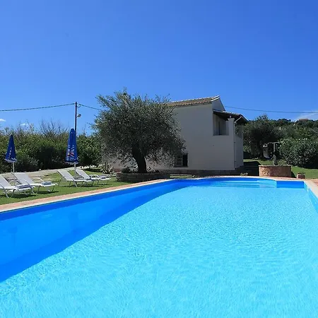 Villa Vari Estate